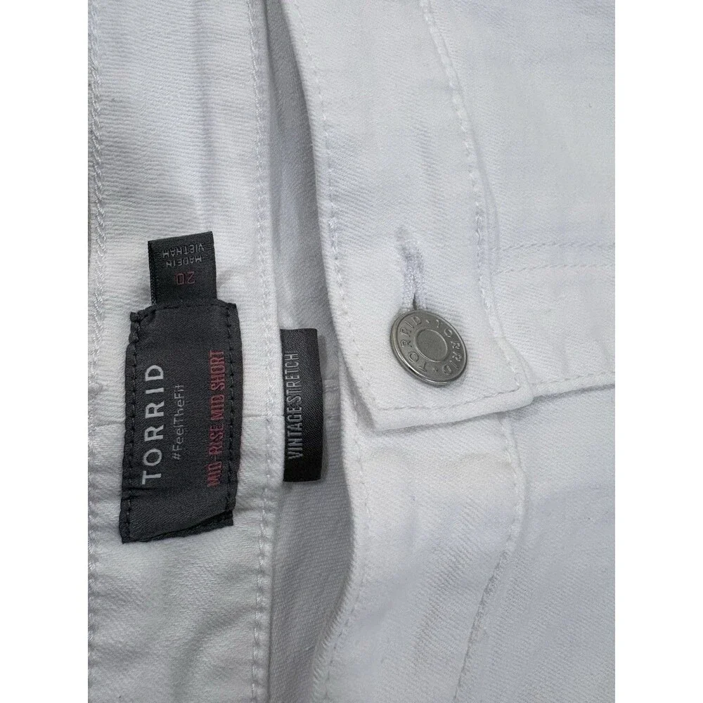 Torrid White Denim Shorts Women Size 20 Mid Rise Vintage Stretch Cuff